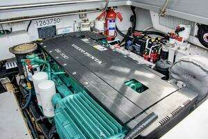 2016 Hodgdon Yachts Venetian Limo thumbnail 10