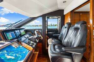 2014 Princess Y72 thumbnail 133