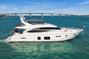 2014 Princess Y72 thumbnail 8
