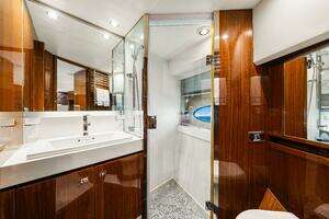 2014 Princess Y72 thumbnail 151