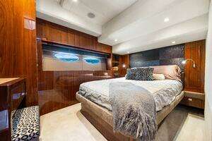2014 Princess Y72 thumbnail 145