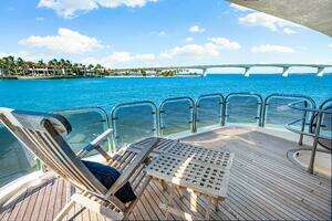 2014 Princess Y72 thumbnail 110