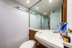 2014 Princess Y72 thumbnail 154