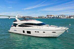 2014 Princess Y72 thumbnail 2
