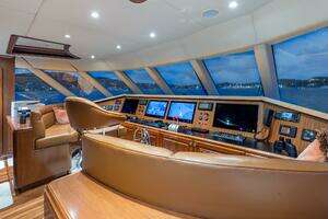 2001 Trinity Yachts Tri-Deck MY thumbnail 19