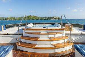 2001 Trinity Yachts Tri-Deck MY thumbnail 29