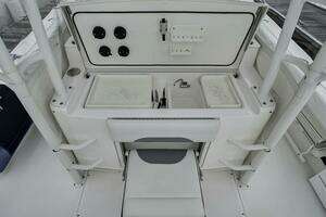 2015 Everglades 435 Center Console thumbnail 10