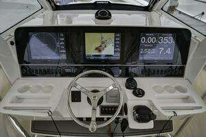 2015 Everglades 435 Center Console thumbnail 9