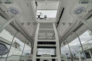 2015 Everglades 435 Center Console thumbnail 18
