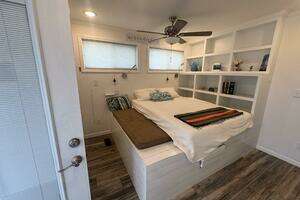 2019 Harbor Home Cozy Cottage 52' x 16' Tiny Boat thumbnail 38