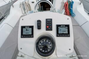 2002 Jeanneau Sun Odyssey 37 thumbnail 18
