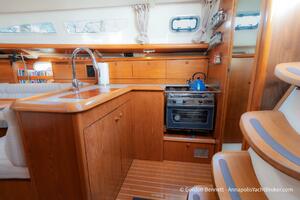 2002 Jeanneau Sun Odyssey 37 thumbnail 22