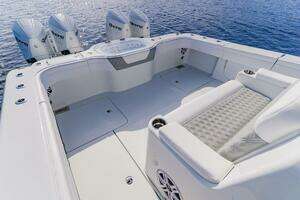 2024 Costa Custom 34 SV thumbnail 9