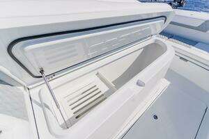 2024 Costa Custom 34 SV thumbnail 36