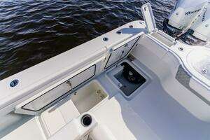 2024 Costa Custom 34 SV thumbnail 51