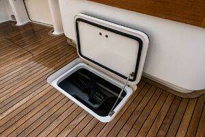 2007 Viking 64 Convertible thumbnail 11