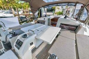 2021 Jeanneau 440 thumbnail 9
