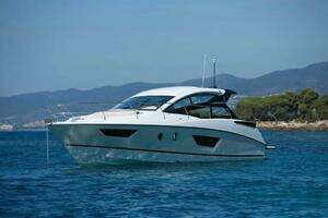 2019 Beneteau Gran Turismo 40 thumbnail 2