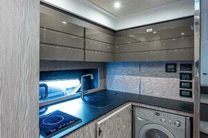 47FT (14.61M) AZIMUT