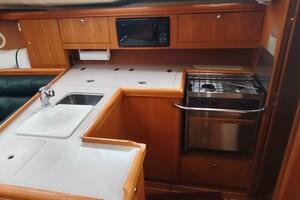 VELELLA 35ft Hunter Yacht For Sale