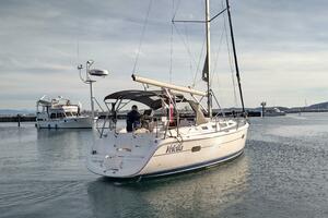 VELELLA 35ft Hunter Yacht For Sale