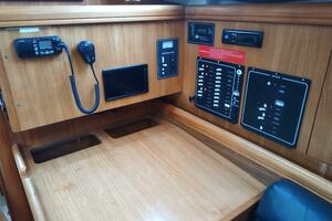 VELELLA 35ft Hunter Yacht For Sale