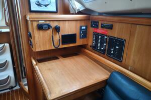VELELLA 35ft Hunter Yacht For Sale