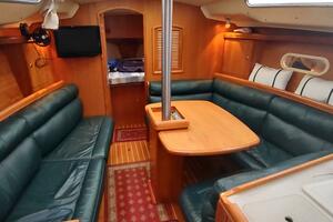VELELLA 35ft Hunter Yacht For Sale
