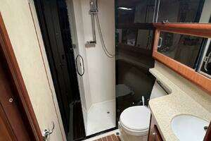 2007 Luhrs 41 Hardtop Express thumbnail 8