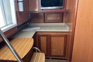 2007 Luhrs 41 Hardtop Express thumbnail 5