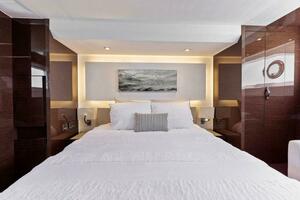 2019 Prestige 63 Flybridge 'Peace'