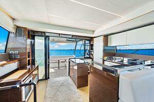 2019 Prestige 630 Flybridge - Galley