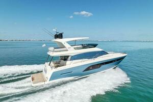 2019 Prestige 63 Flybridge 'Peace'