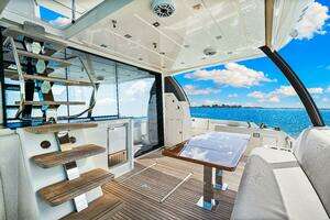 2019 Prestige 630 Flybridge thumbnail 23