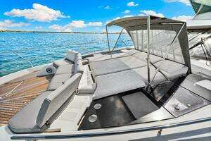 2019 Prestige 630 Flybridge thumbnail 18