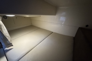 28ft Boston Whaler Yacht For Sale