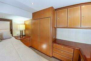 2003 Ocean 57 Convertible thumbnail 46