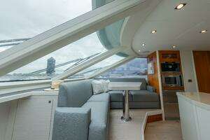 2012 Lazzara Yachts thumbnail 13