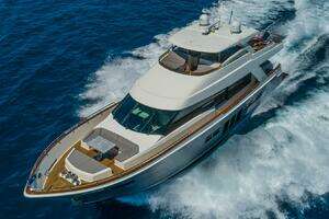 2012 Lazzara Yachts thumbnail 55