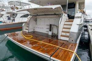 2012 Lazzara Yachts thumbnail 47