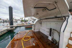 2012 Lazzara Yachts thumbnail 46