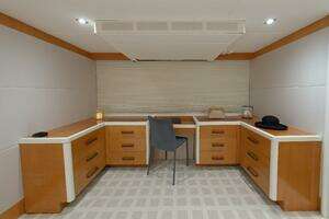 2012 Lazzara Yachts thumbnail 18