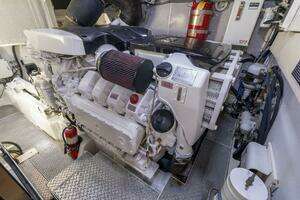 2012 Lazzara Yachts thumbnail 49