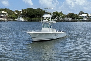 INVICTUS 32ft Regulator Yacht For Sale
