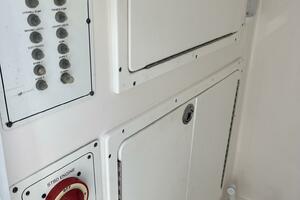 INVICTUS 32ft Regulator Yacht For Sale