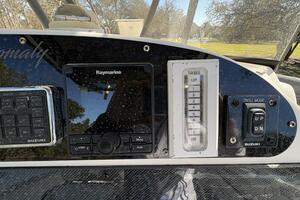 Reel Anomaly 35ft Wellcraft Yacht For Sale