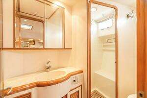 1999 Offshore Yachts 52 Pilothouse thumbnail 36