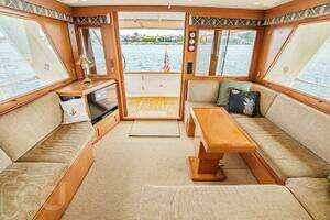 1999 Offshore Yachts 52 Pilothouse thumbnail 7