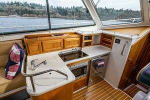 2010 Back Cove 37 thumbnail 30