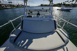 2010 Yellowfin 42 Offshore thumbnail 21